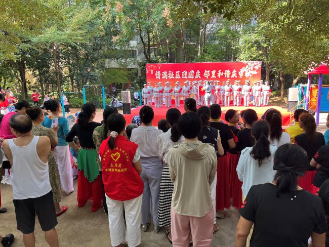 丰城市剑光街道各社区“喜迎双节”系列主题活动丰富多彩