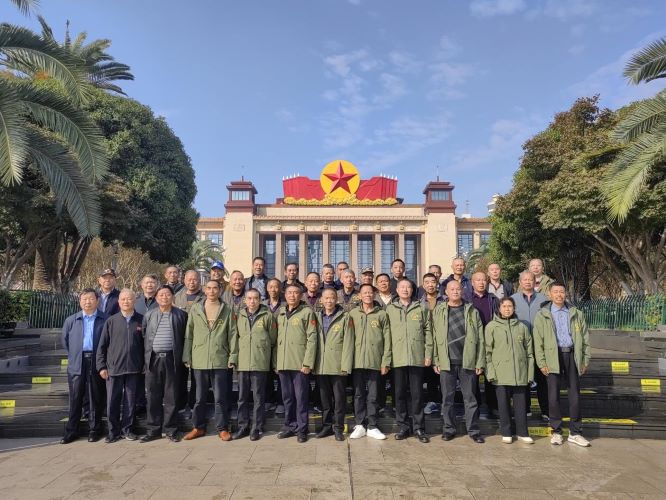 重阳敬老忆峥嵘 红色传承励初心——靖安县组织60岁以上老兵代表开展“红色之旅”主题活动