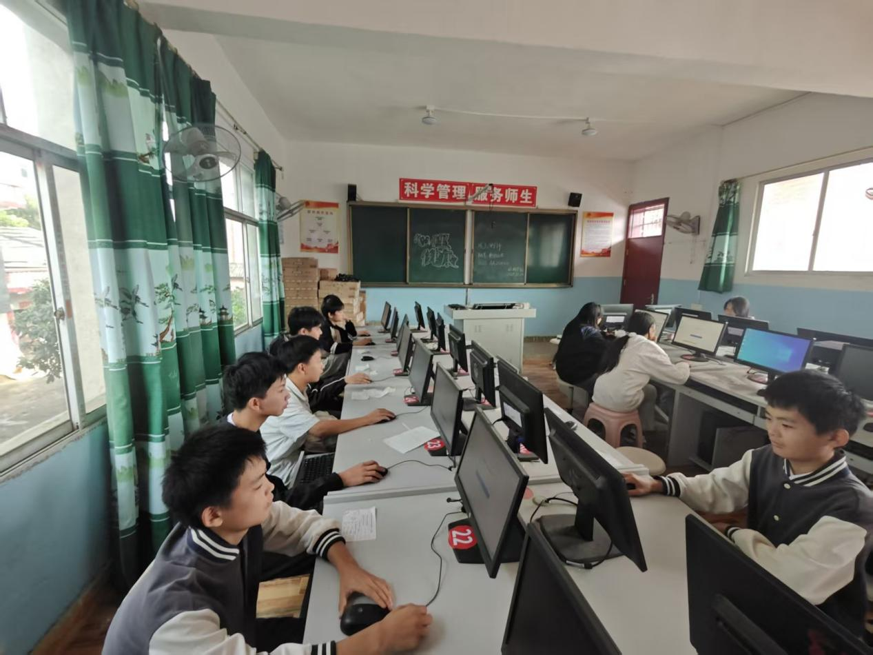 乐安县航桥学校开展线上心理健康测评工作