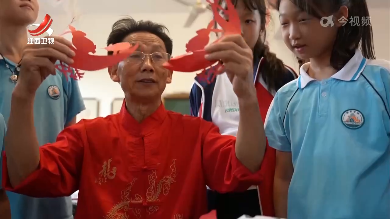 【我们的节日】明月清辉照万家 家国同庆共团圆