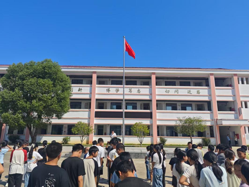 乐安县南村中学开展国庆中秋期间食品安全工作暨“食品安全宣传教育周”活动