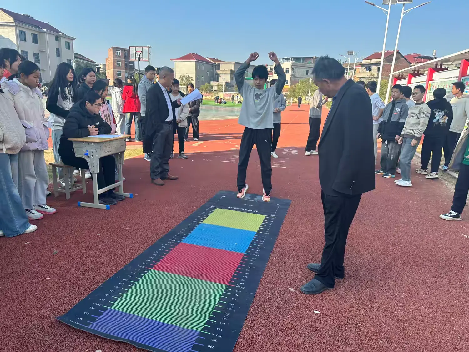 “奔跑吧·赣鄱少年”——崇仁县航埠镇中心学校举办2025年秋季运动会