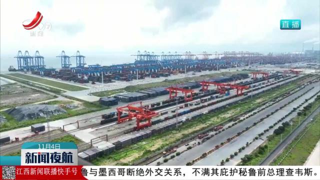 西部陆海新通道“柳州-钦州-东盟”铁海联运专列首发