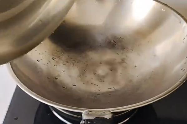 长天新闻丨江右观察：“传家锅”爆火复产，如何避免再“停产”？