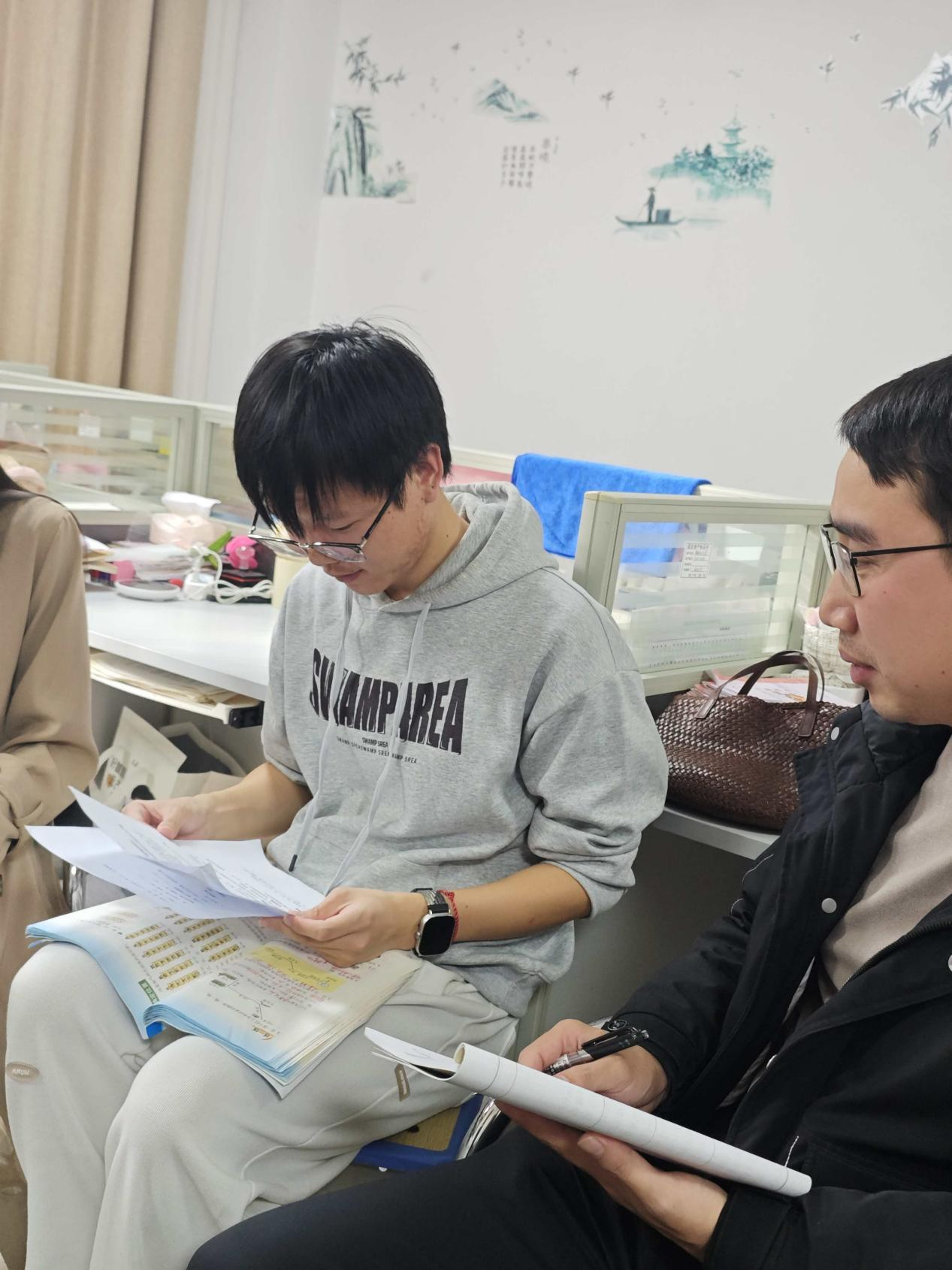 以课为媒促成长，新秀亮相展风采——南城县泰伯小学数学组开展新教师见面课《确定位置》教研活动