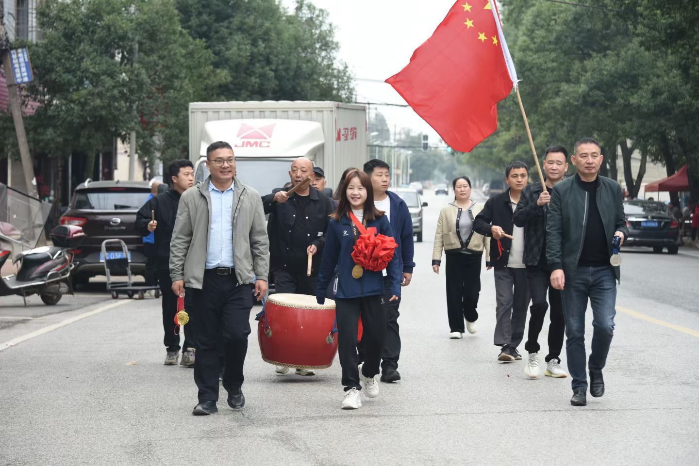 江西上高：青运小将获金牌 荣归故里暖乡情