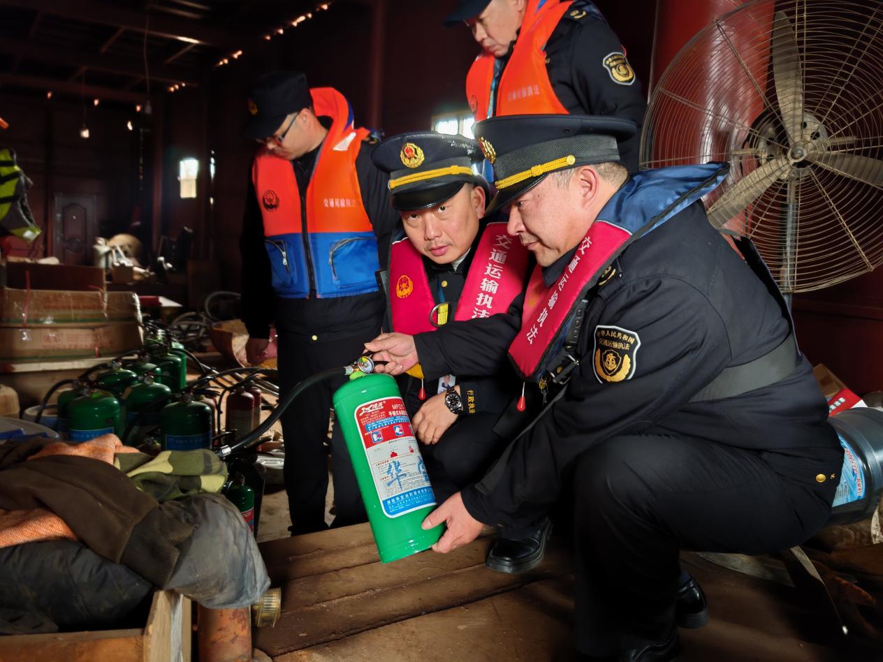 江西省交通运输执法局十支队十二大队开展安全生产专项检查