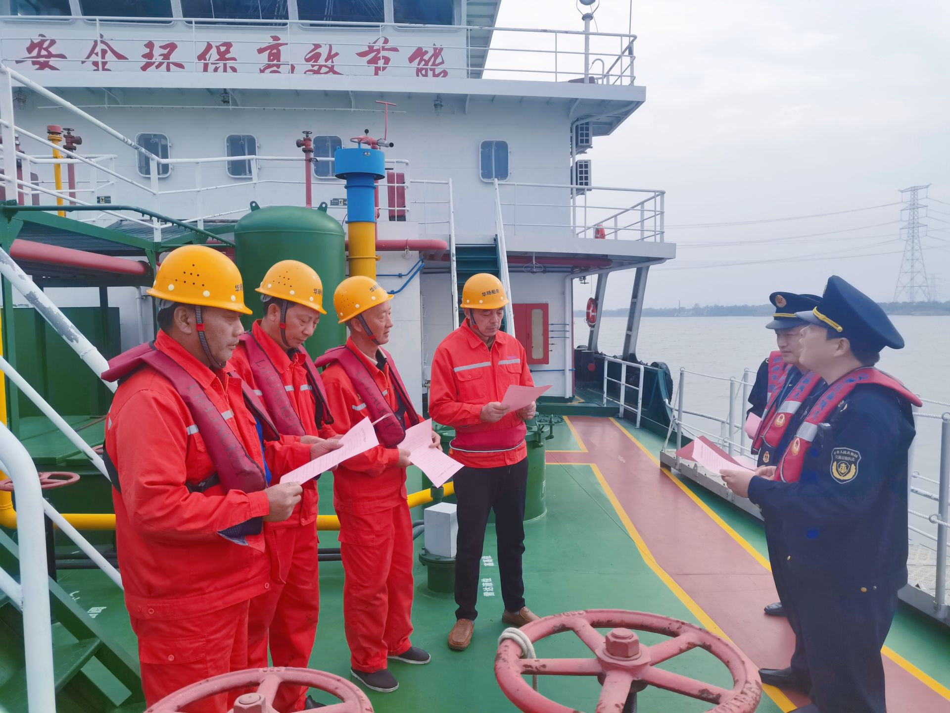 宜春丰城水路执法大队：筑牢冬季船舶防火线  织密水上安全防护网