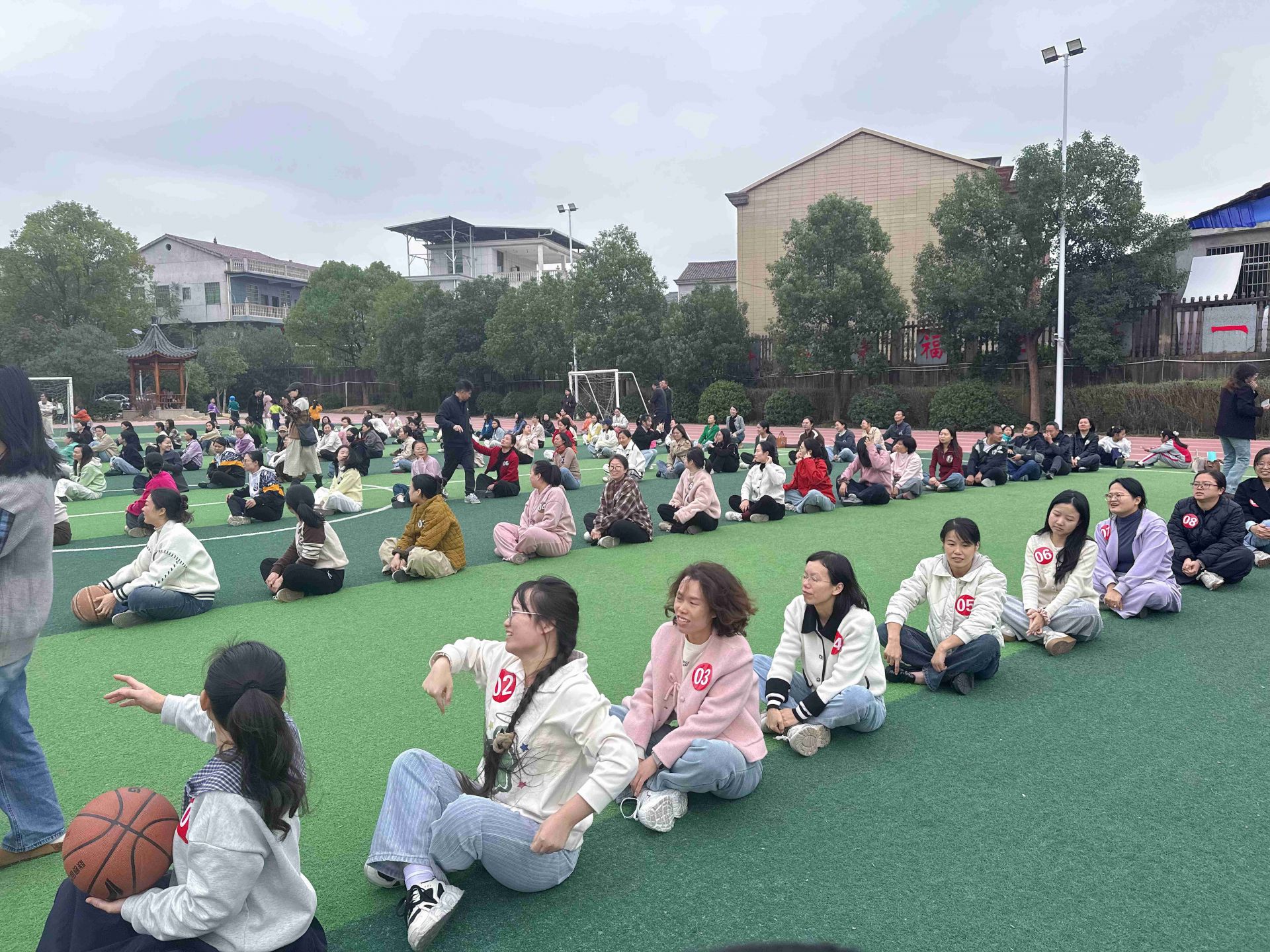 金溪县锦绣小学：凝心聚力展风采 快乐运动促和谐