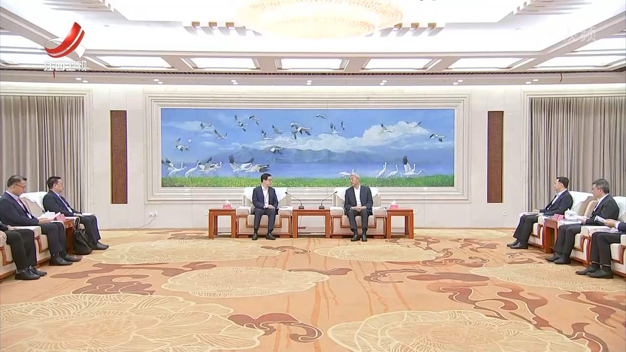 尹弘会见香港中华厂商联合会企业家代表团一行