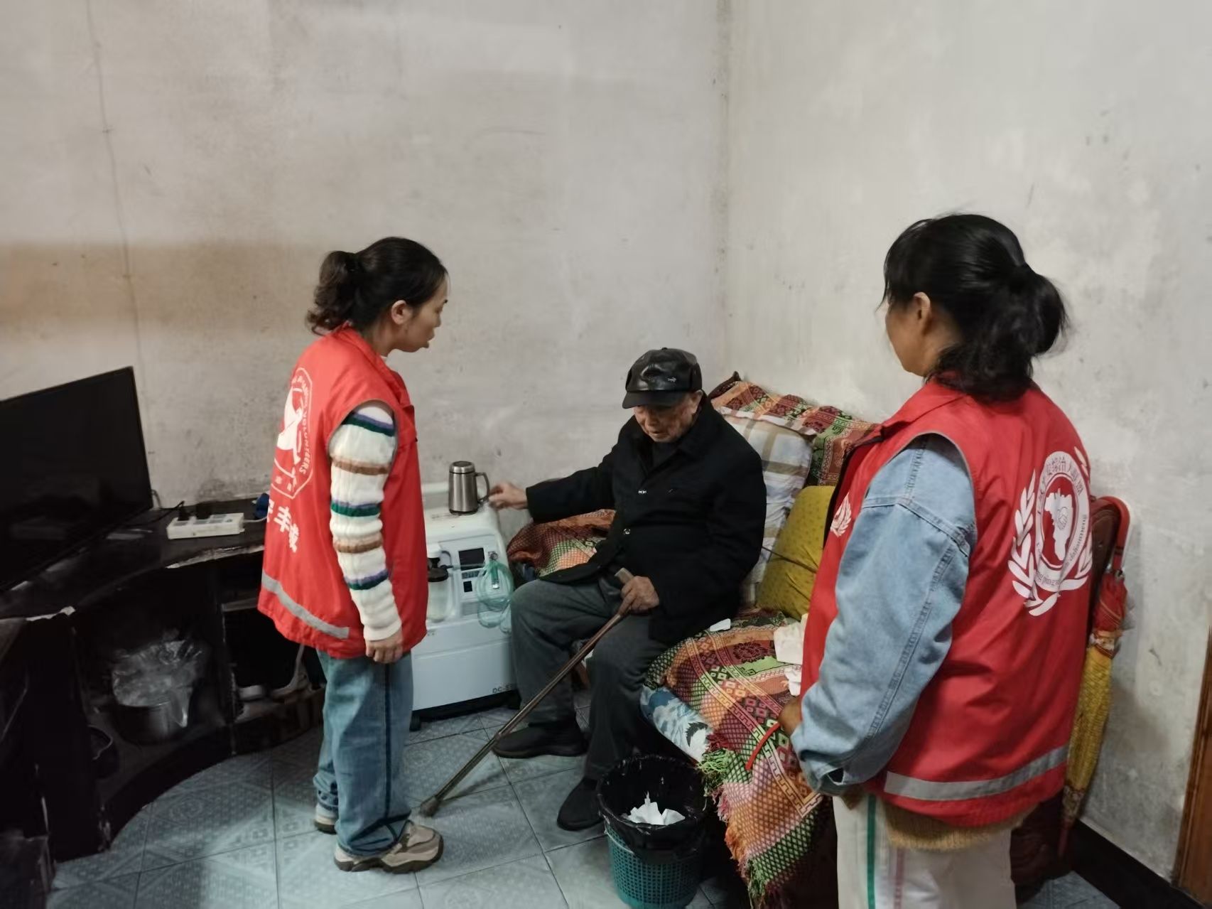 丰城市剑光街道：九旬老人不慎走失，社区干群齐心“全城热搜”