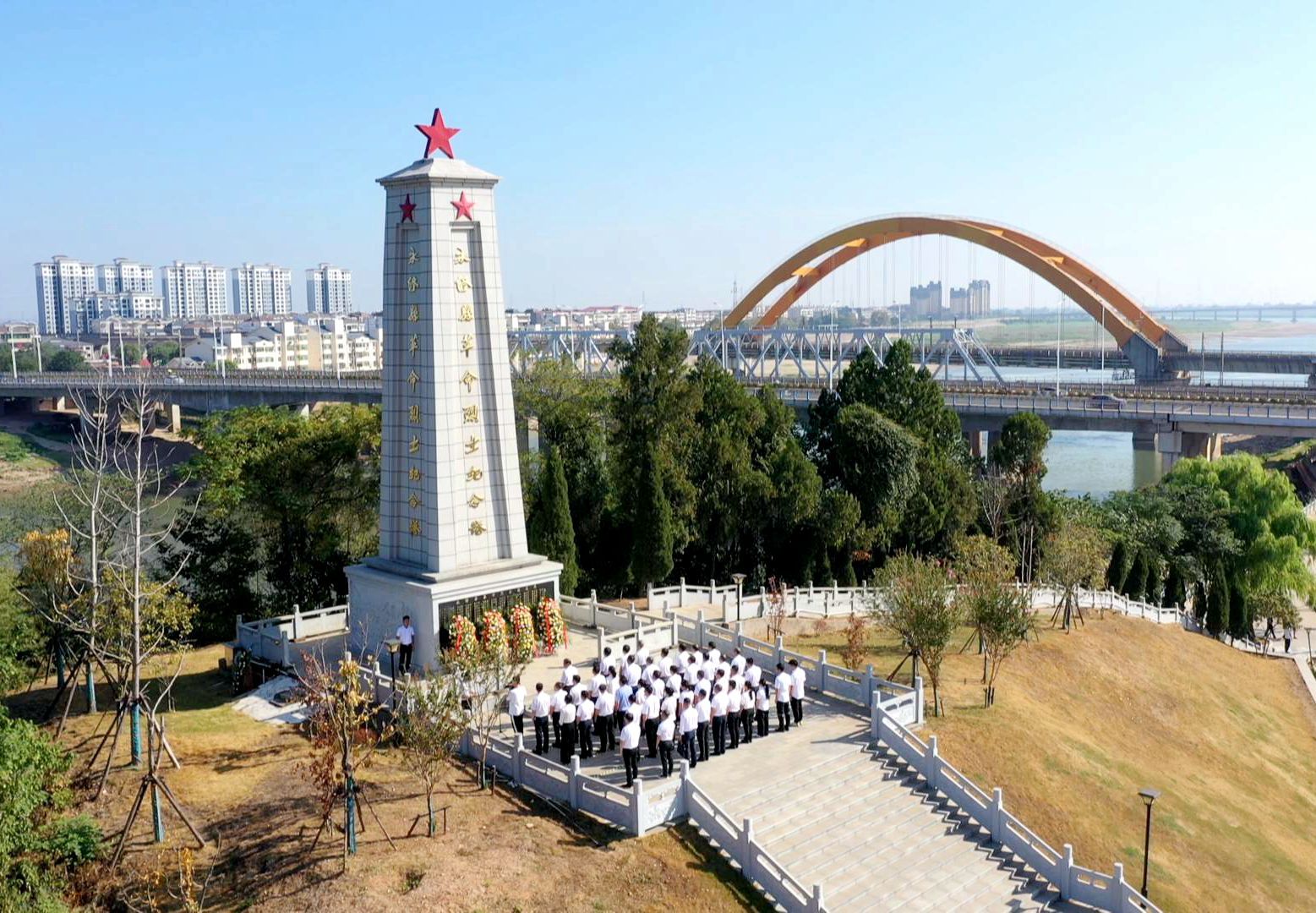 永修县举行烈士纪念日公祭活动  