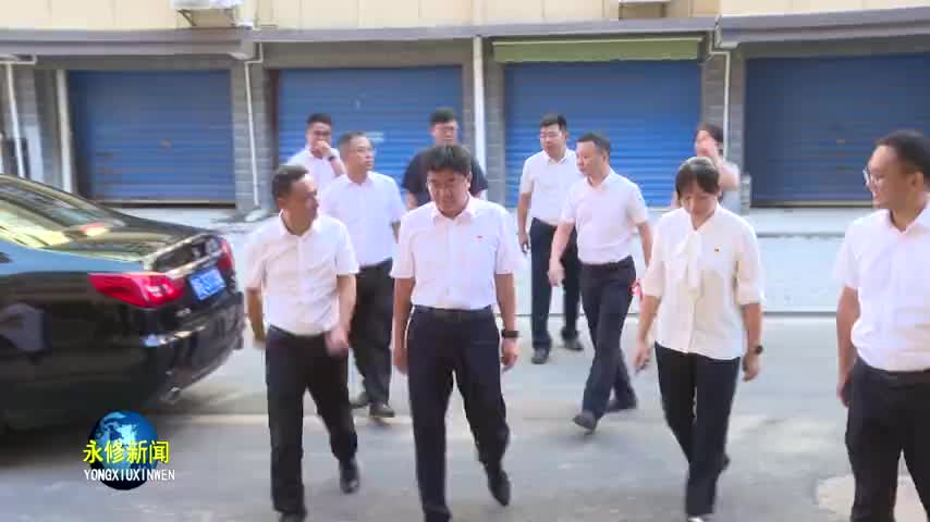 县委书记秦岭国庆节走访慰问参战老兵和烈士遗属