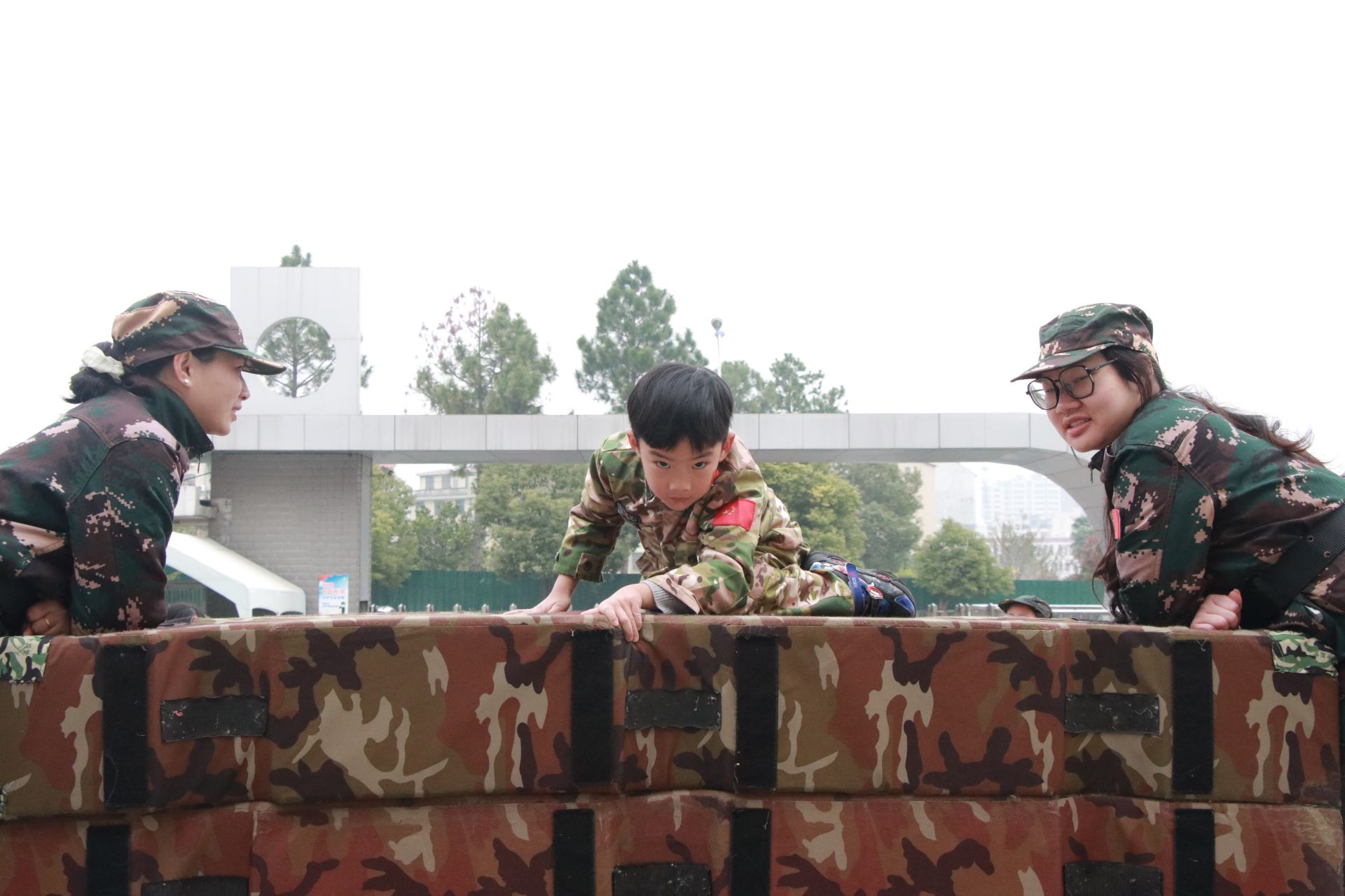 红星闪耀   强国有我  ——新干县城南幼儿园小兵王运动会