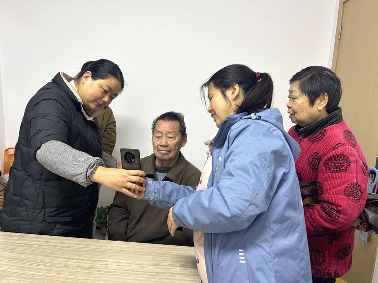 金川镇善政社区：高龄认证送上门，网格温情入人心