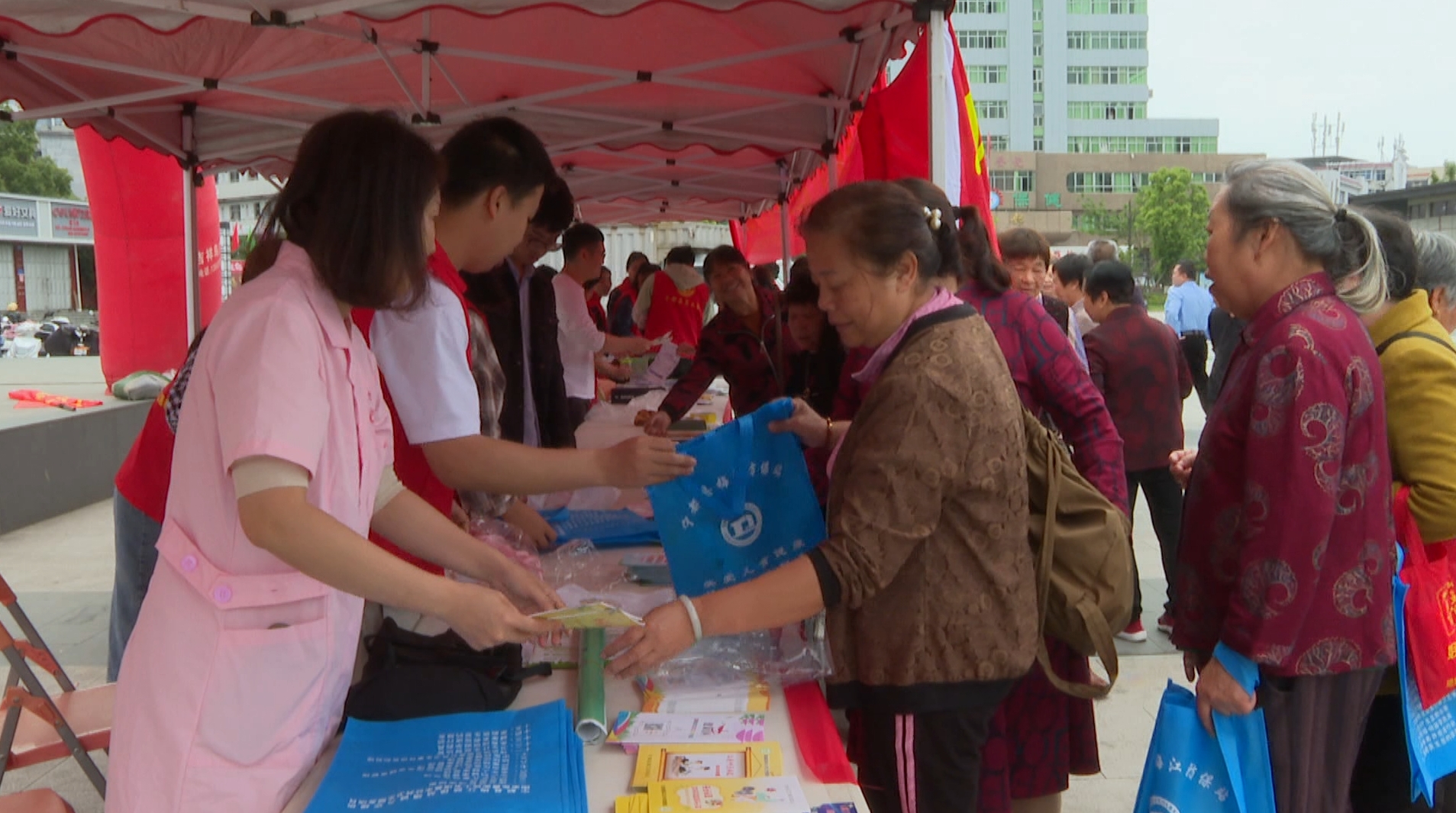 “全国儿童预防接种日”宣传活动