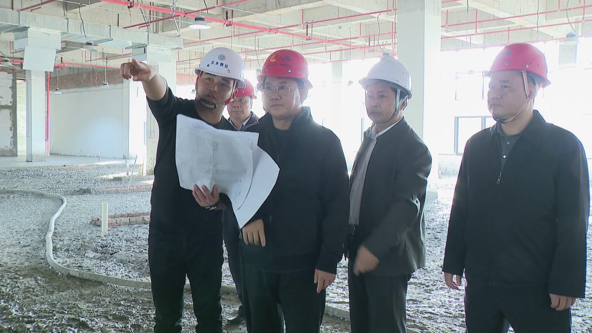 【视频新闻】傅小新调度重点项目建设工作