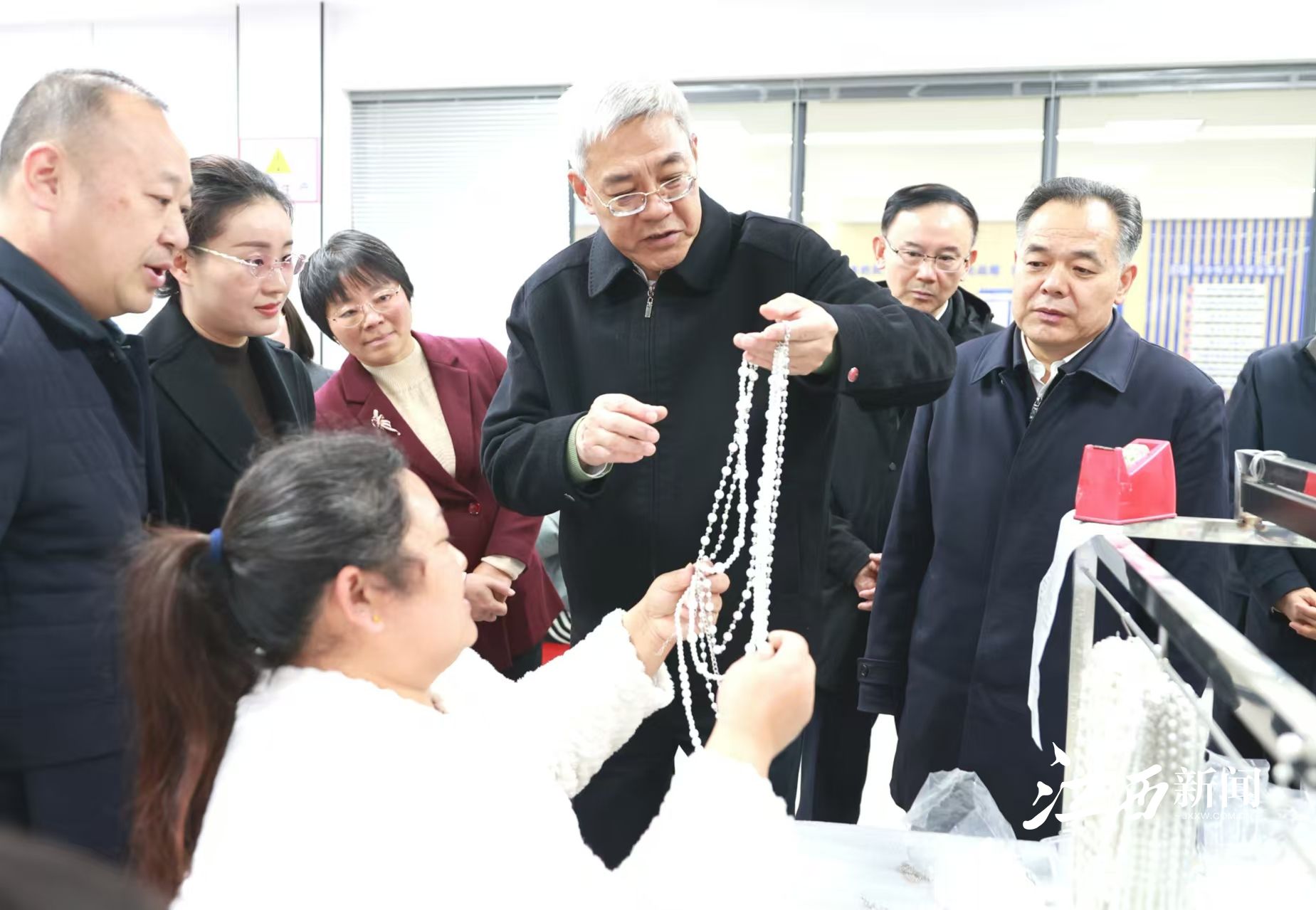 尹弘深入修水、武宁调研 