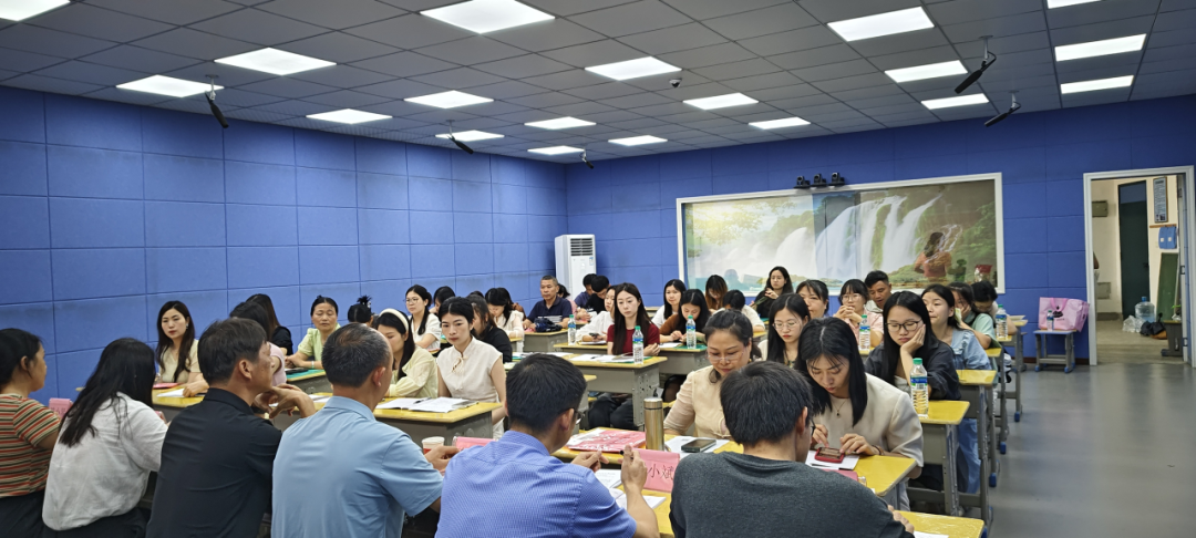 初夏微风润心田 送课到校促教研——广昌名师“送课到校”2024年度第六次教研活动在广昌二中圆满举办
