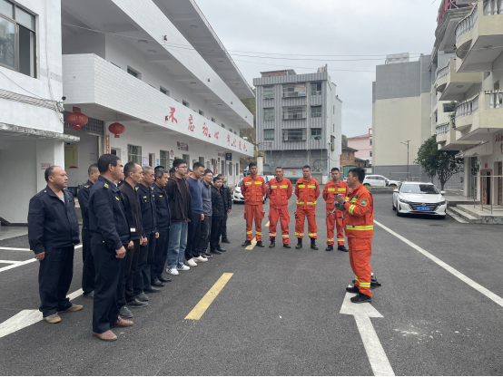 尖峰乡组织开展无人机操作技能培训