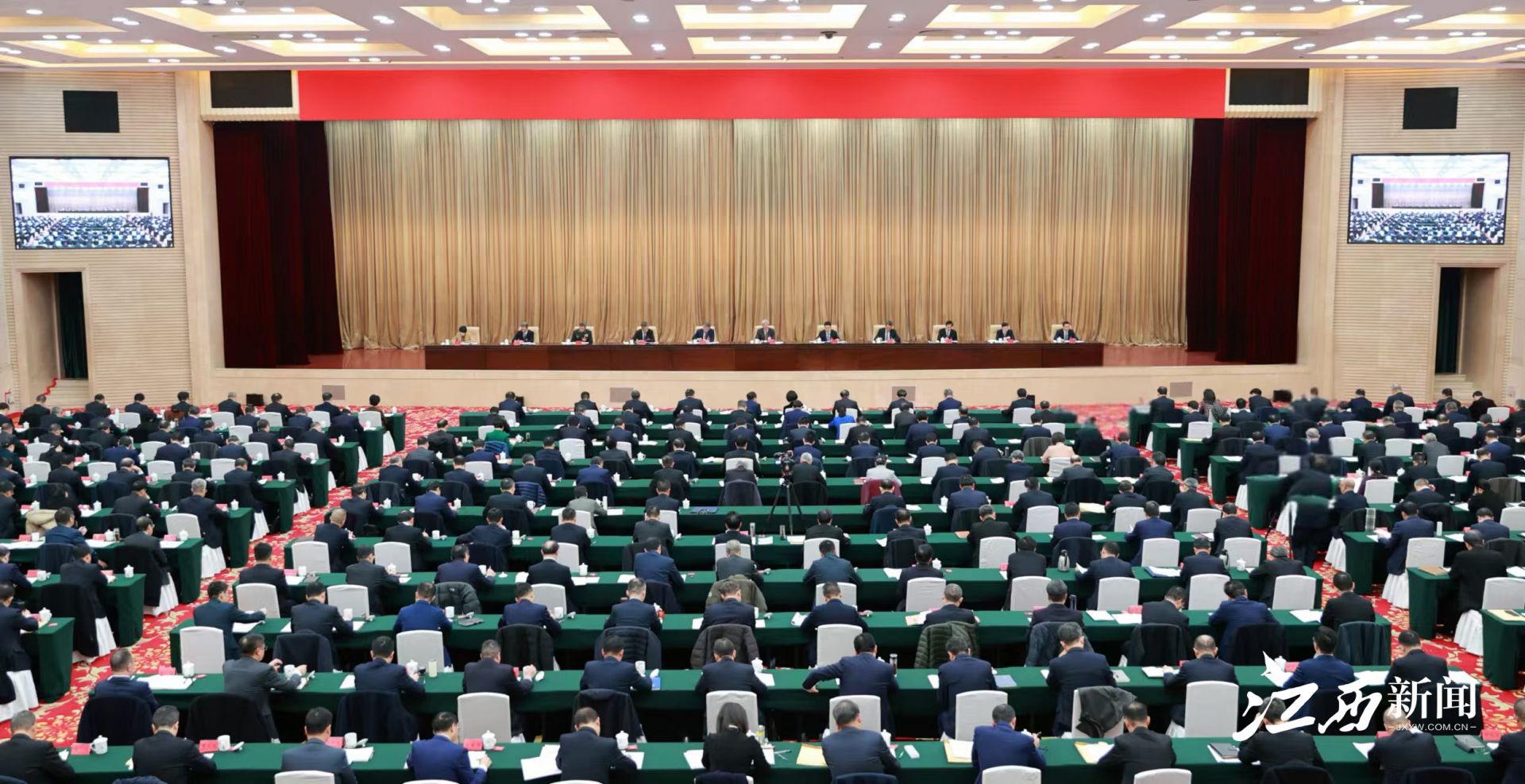 省委经济工作会议召开 尹弘叶建春讲话