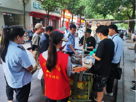 宁州镇南崖社区开展“食品安全你点我检”活动