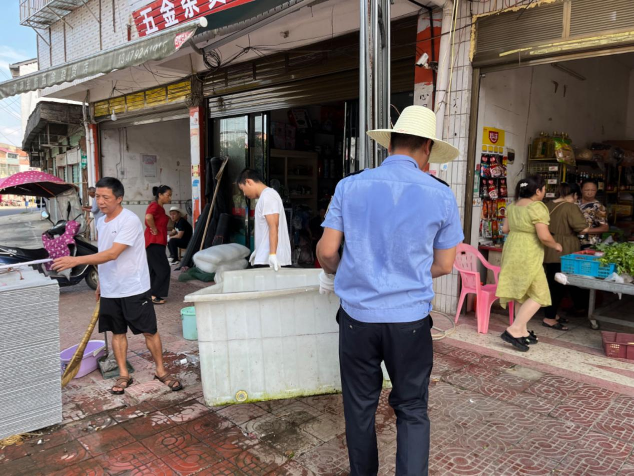 【美丽家园我们在行动】石坳乡开展集镇环境集中整治活动