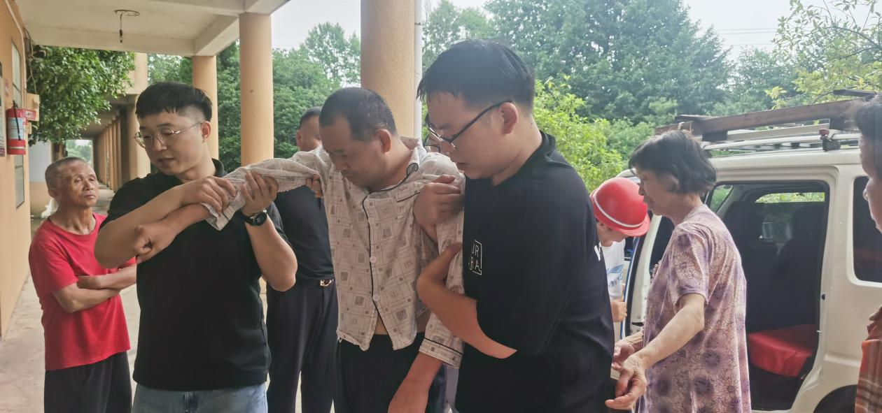 【防汛一线】太阳升镇洋湖村书记林严彪：洪流中的守护者