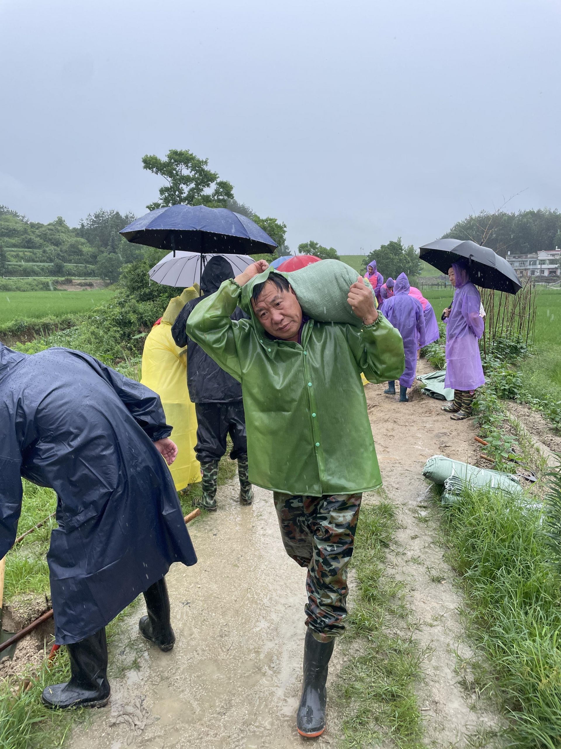 【防汛一线】丁建国：退役不褪色  防汛冲在前