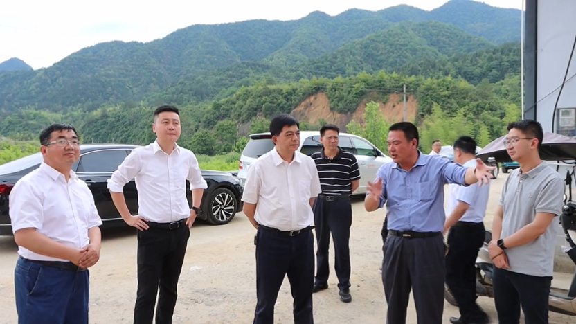 省委党校副校长杨解生一行来修调研