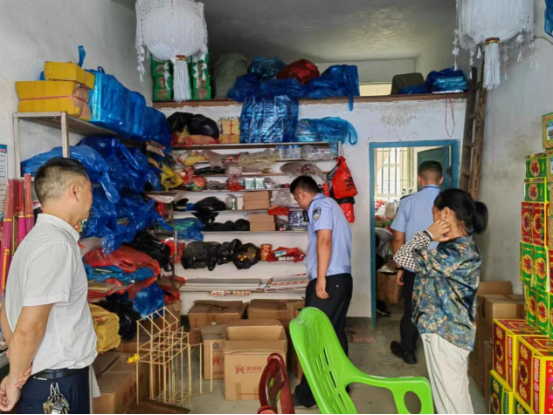 漫江乡：烟花爆竹集中整治进行时