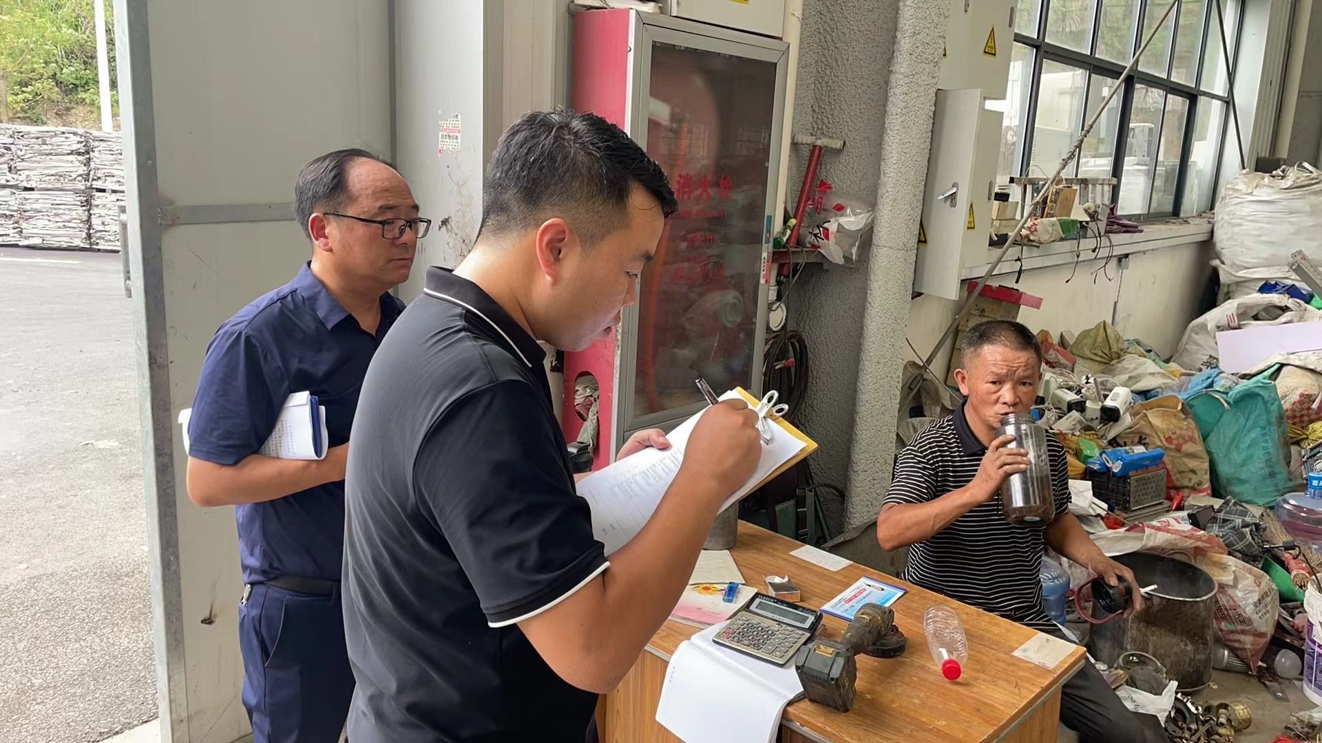 县商务局组织开展商贸领域夏季安全生产隐患排查整治行动