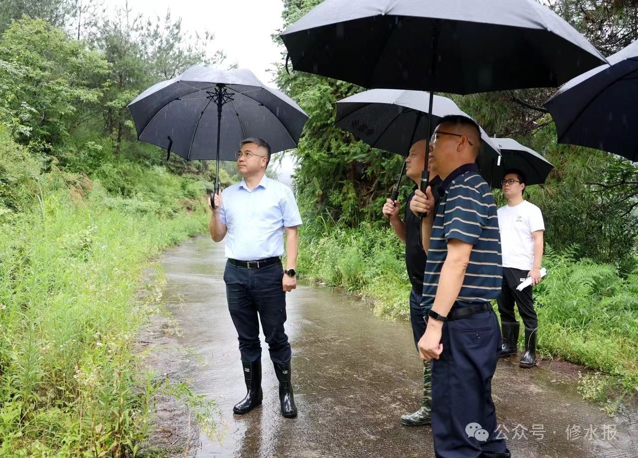 【防汛一线】郑庆华深入部分乡镇调度地质灾害防治工作