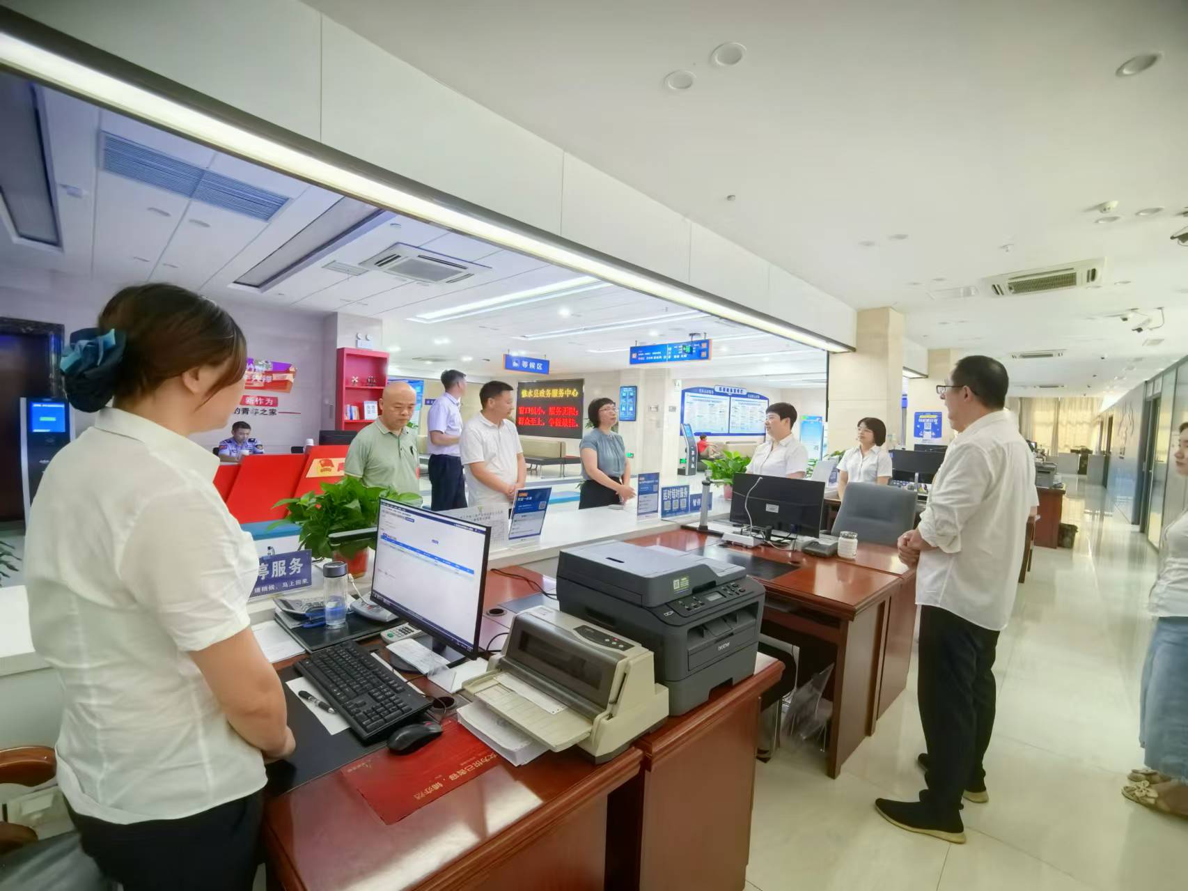 市社保中心到我县开展业务经办服务调研
