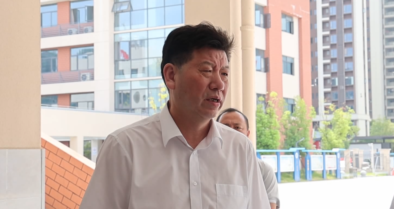 视频丨市教育局领导到我县调研 
