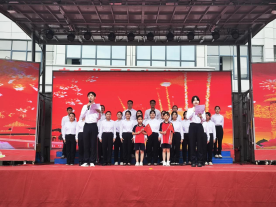 新湾乡举办庆祝新中国成立75周年红色歌咏文艺汇演