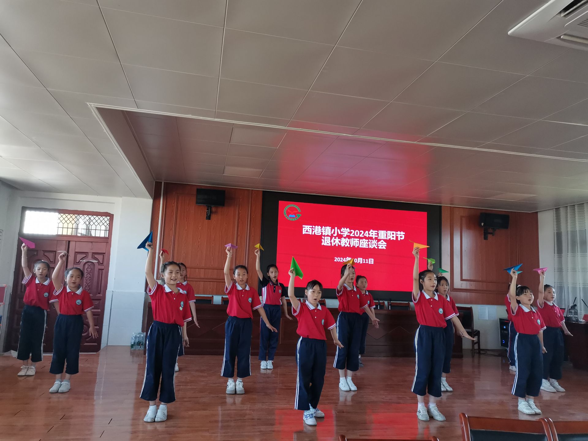 【网络中国节·重阳】西港镇中心小学开展“感恩重阳  传承美德”主题活动