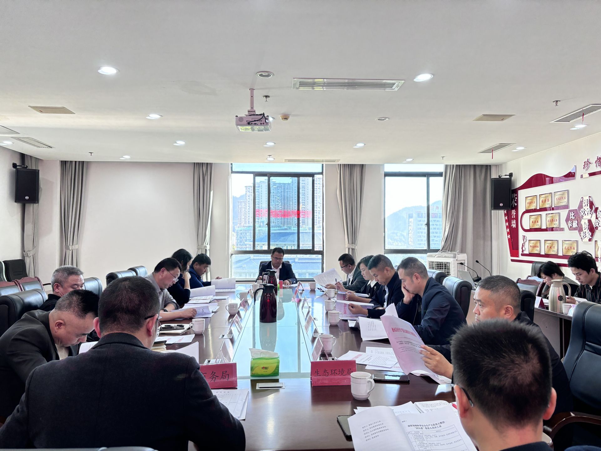全县商贸领域安全生产突出问题专项整治推进会暨秋季安全生产大检查大整治“回头看”部署会召开