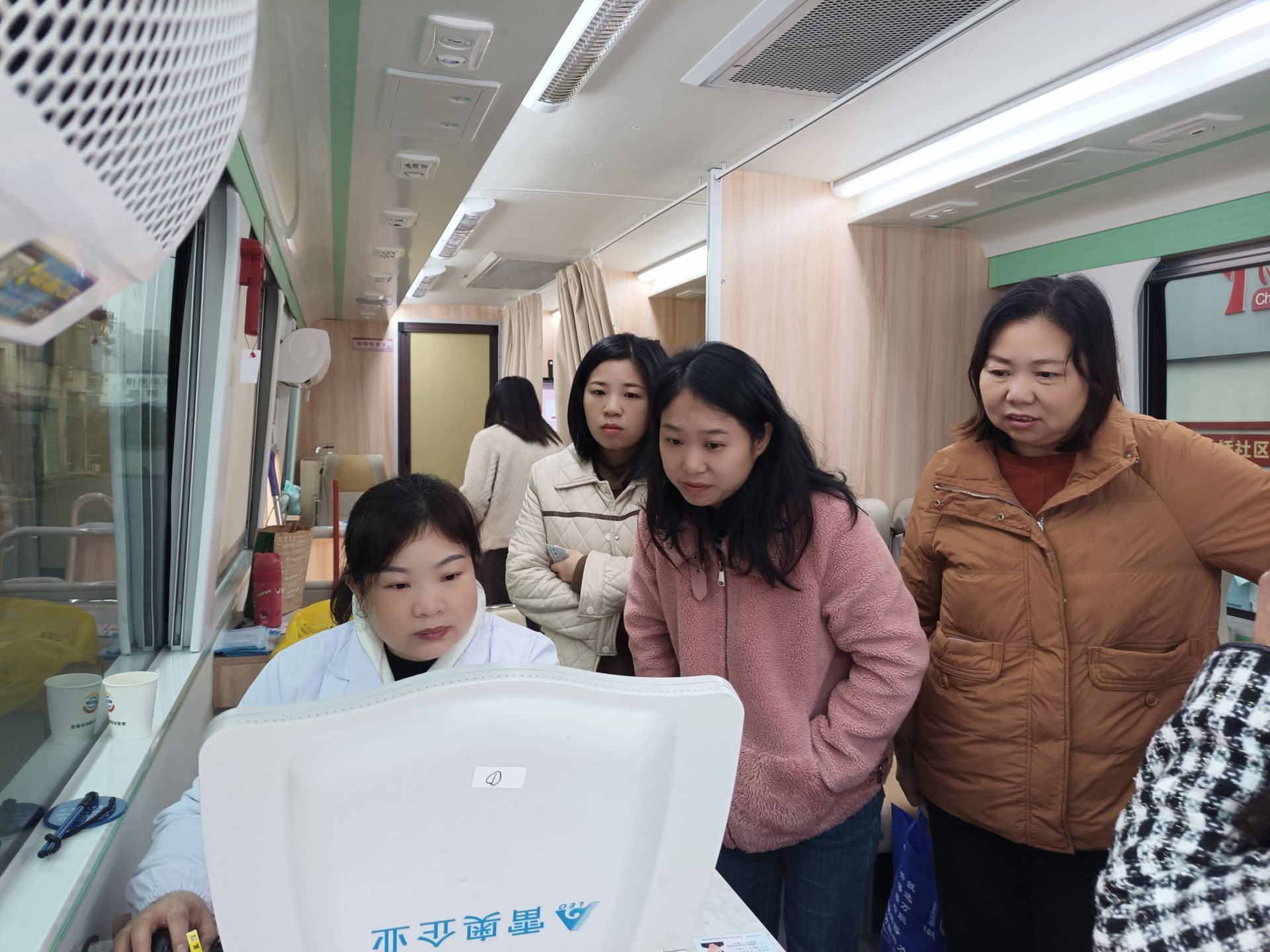 宁州镇清水桥社区：“两癌”筛查进社区  守护健康暖民心