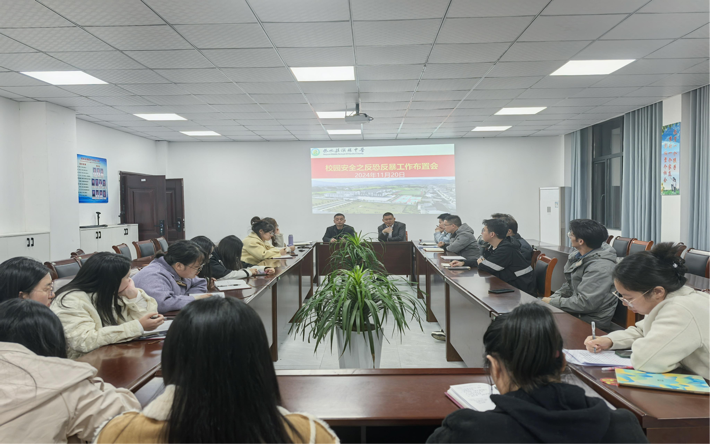 澳缘中学开展反恐防暴安全演练