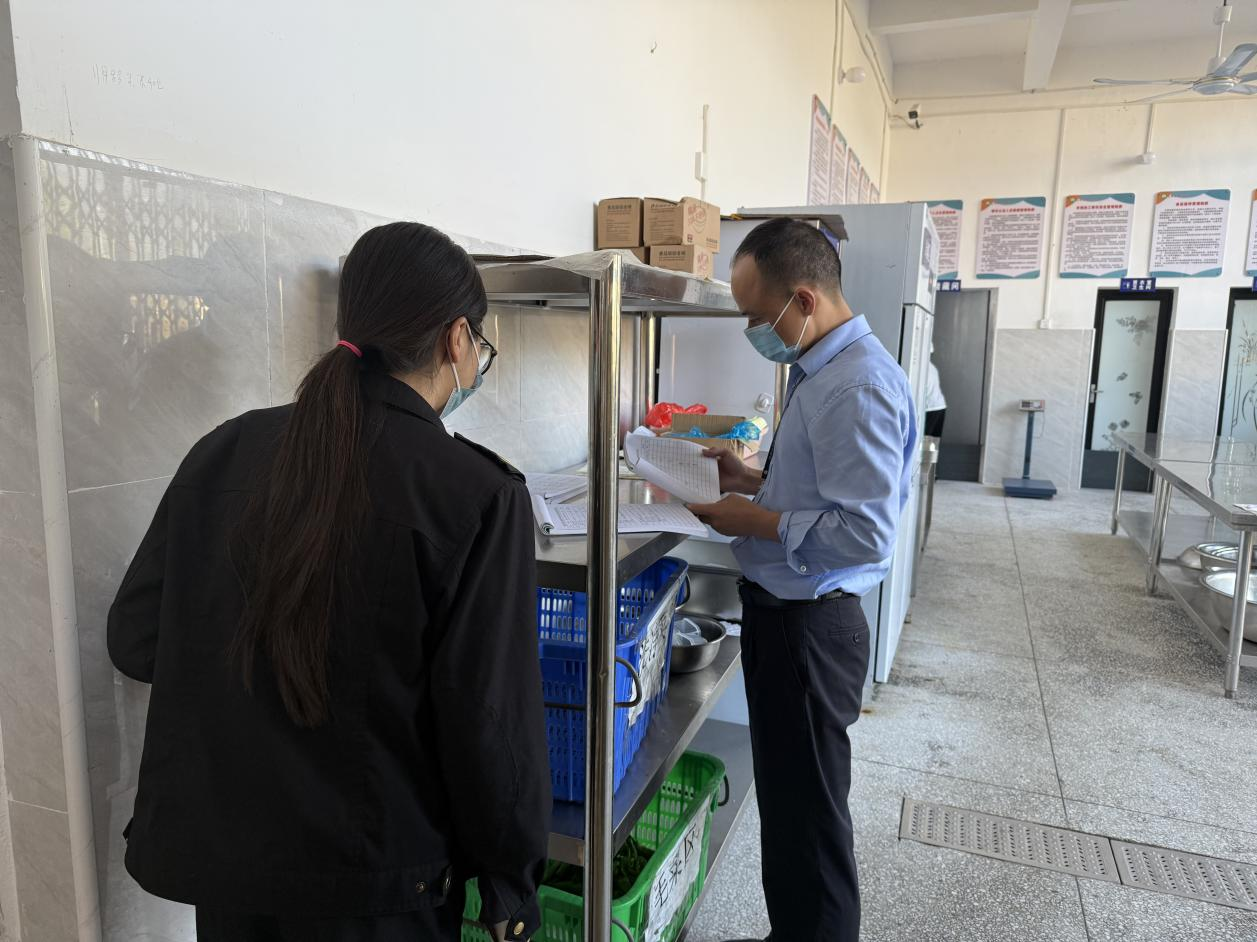 上奉镇开展校园食品安全专项检查