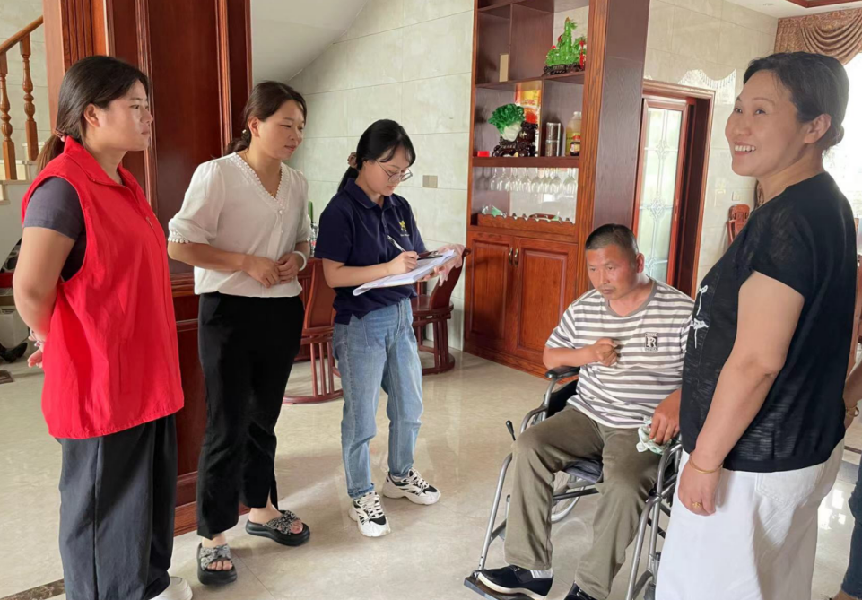 涌泉乡黄洞村：走访慰问困难群众，爱心关怀暖人心