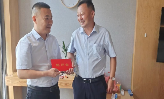 马回岭镇：情系中考，走访慰问暖人心