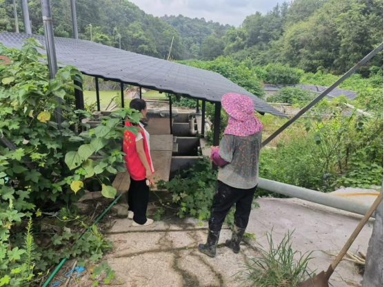 涌泉乡跃进村：加大巡查力度，确保养殖业健康稳定发展
