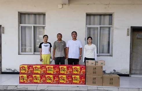 江洲镇开展教师节慰问活动