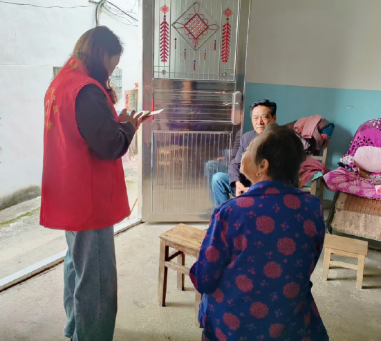 涌泉乡：医保宣传进万家，温暖老人心