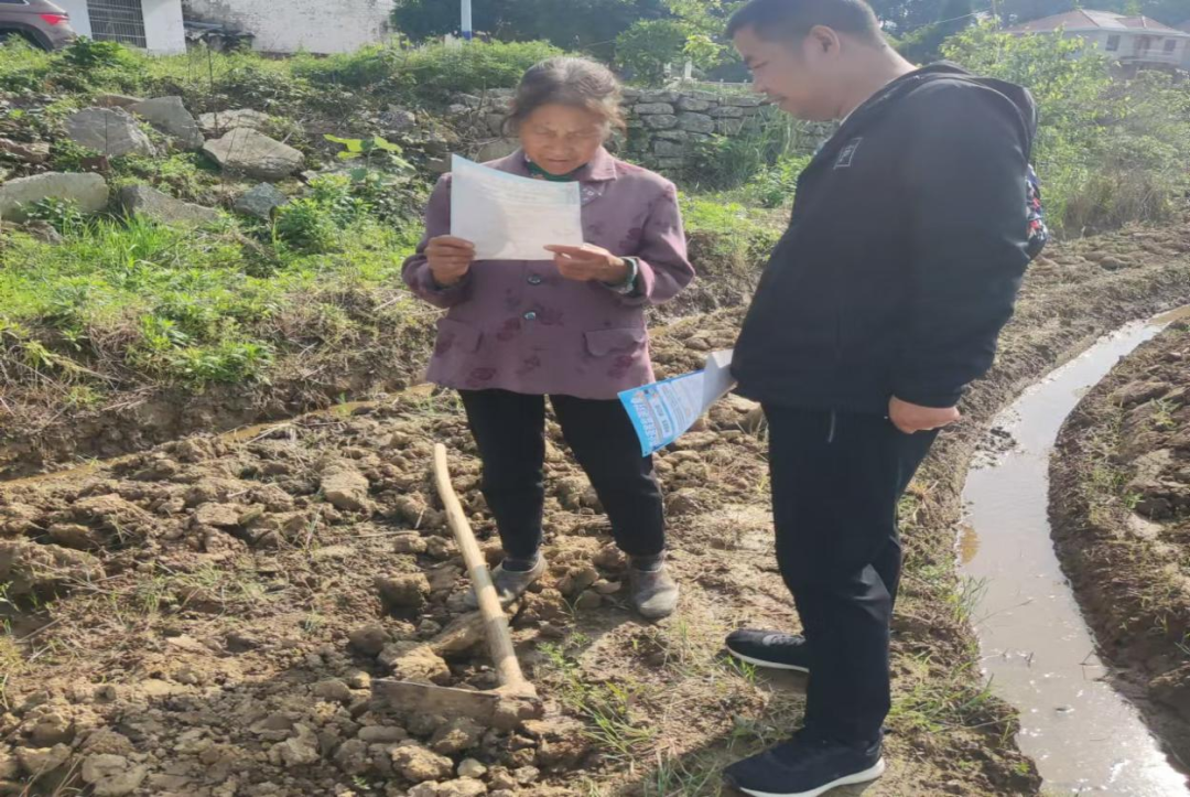 多措并举防返贫 金融赋能促振兴——江州农商银行驻新塘乡赤山村第一书记田绍河