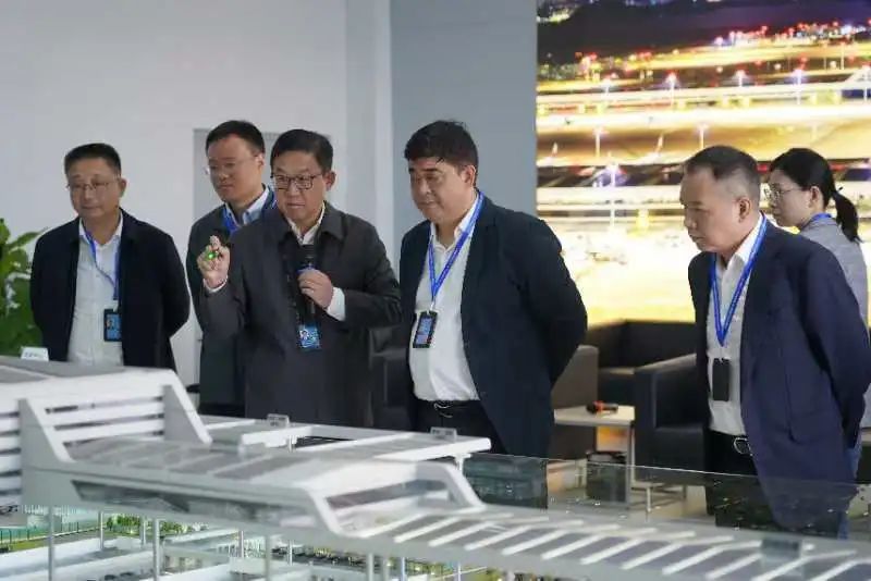 市政协主席占勇带队赴鄂州市考察调研