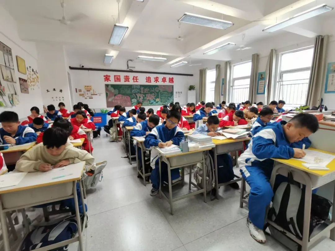 师大柴桑附中举行首届“数学计算马拉松大赛”