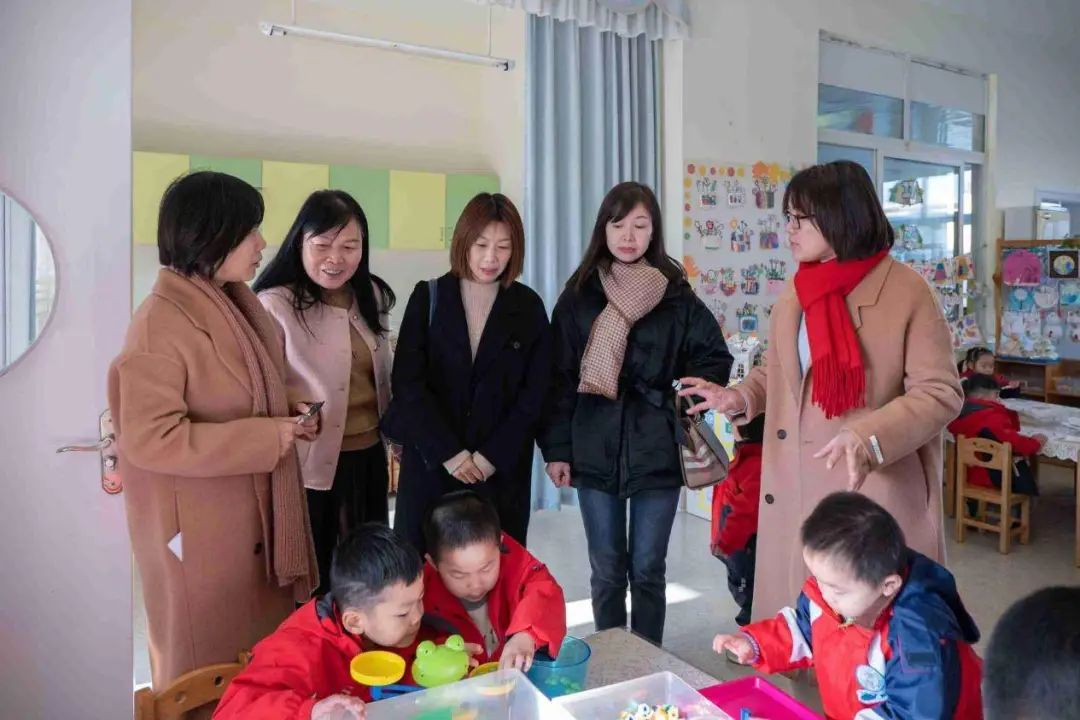片区联动教研，推动送教下乡——柴桑区中心幼儿园开展语言、数学教研活动